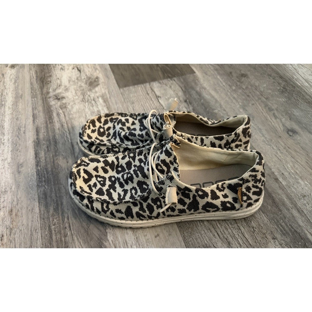 Hey Dude Women's Wendy Woven Cheetah slip-on loafers Women's Size 9EUC